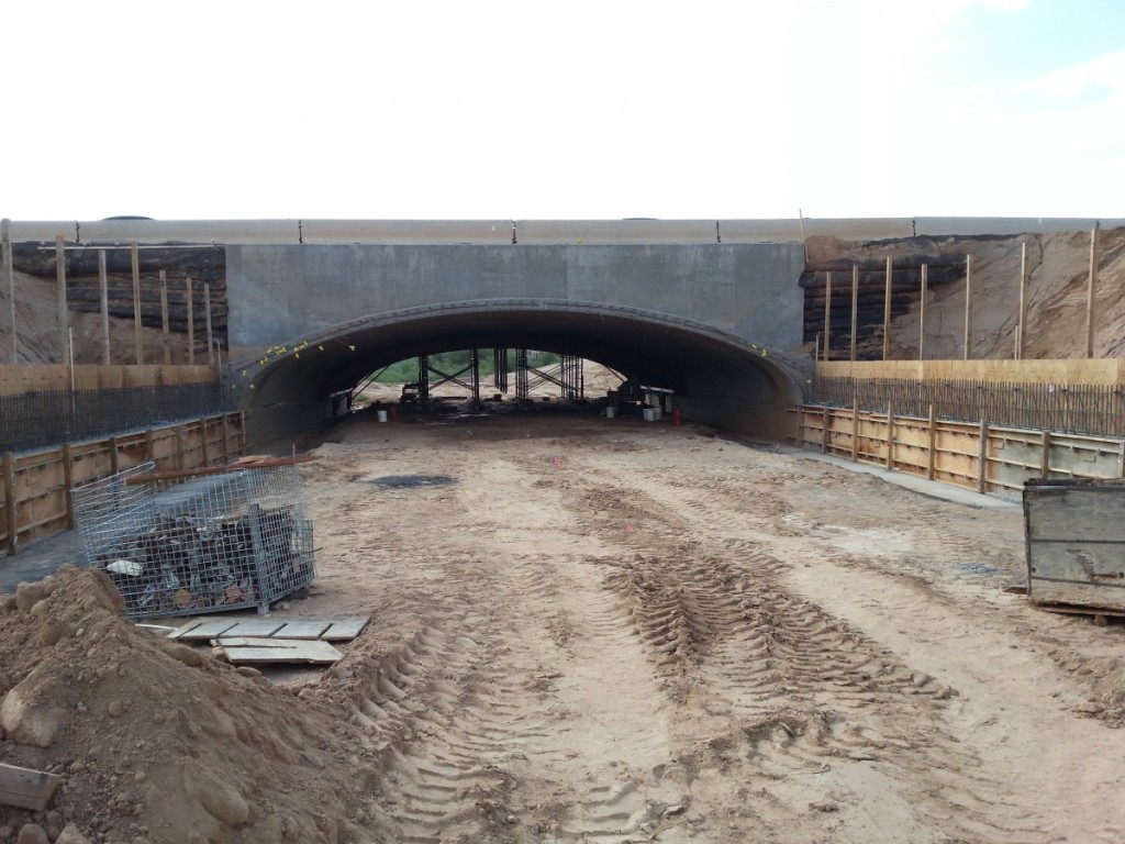 Oracle Road Wildlife Underpass under construction, photographed September 2015 (c) Coalition for Sonoran Desert Protection.