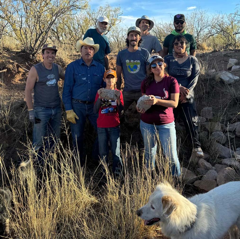 Volunteers at Rancho El Sahuaro